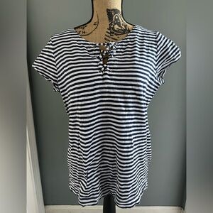 St. John’s Bay Navy/White Women’s Short-Sleeve Top. Size L.
